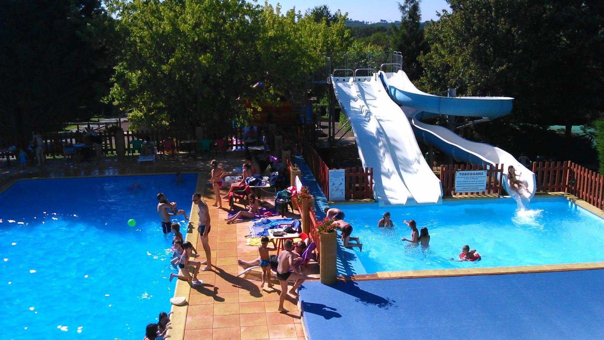 Camping Le Pigeonnier Saint-Crépin-et-Carlucet المظهر الخارجي الصورة