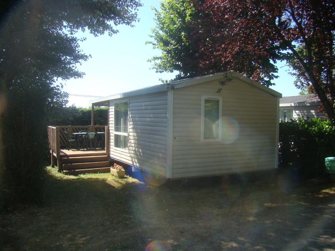 Camping Le Pigeonnier Saint-Crépin-et-Carlucet المظهر الخارجي الصورة