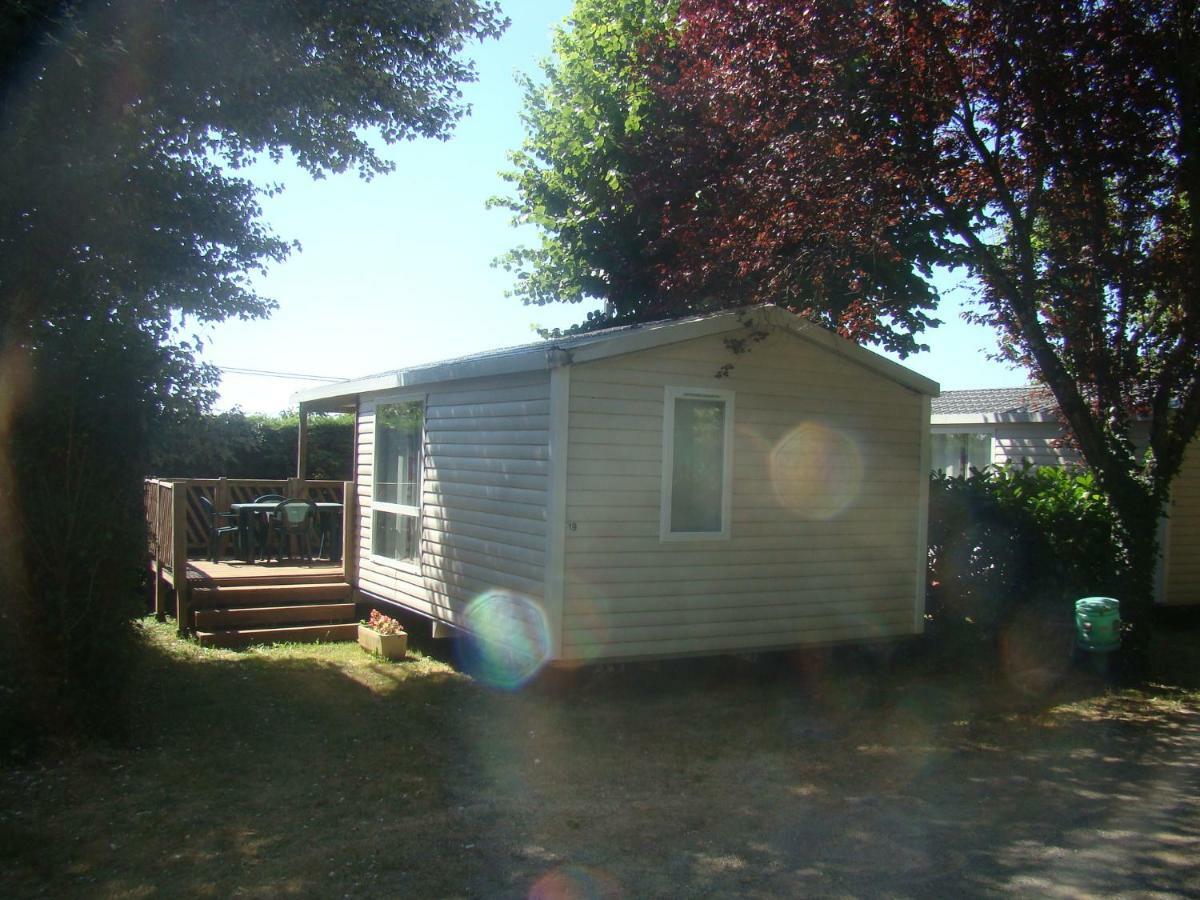 Camping Le Pigeonnier Saint-Crépin-et-Carlucet المظهر الخارجي الصورة