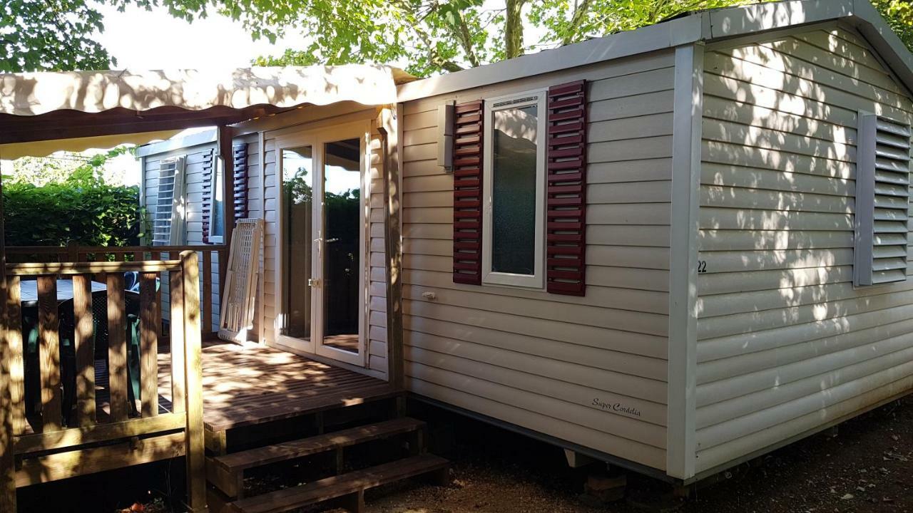 Camping Le Pigeonnier Saint-Crépin-et-Carlucet المظهر الخارجي الصورة